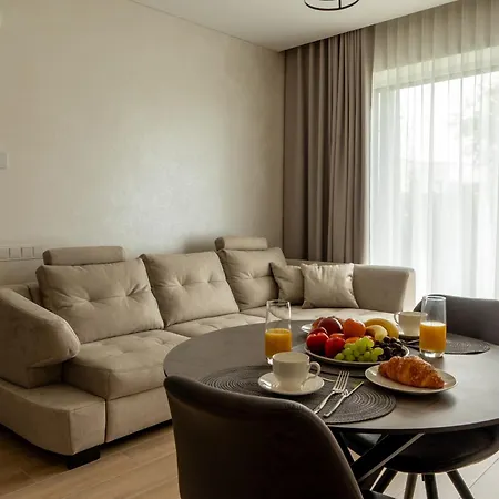 Cozy Night And Day Apartment *