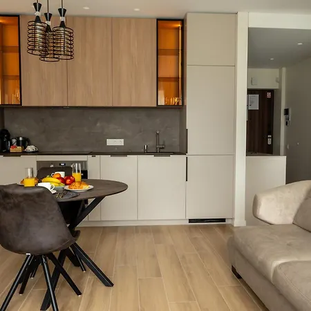 Apartment Cozy Night And Day